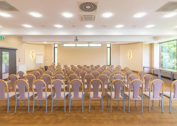 מלון Dziki Potok Konferencje & 3*